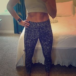 Lululemon B&W Athletic Pants